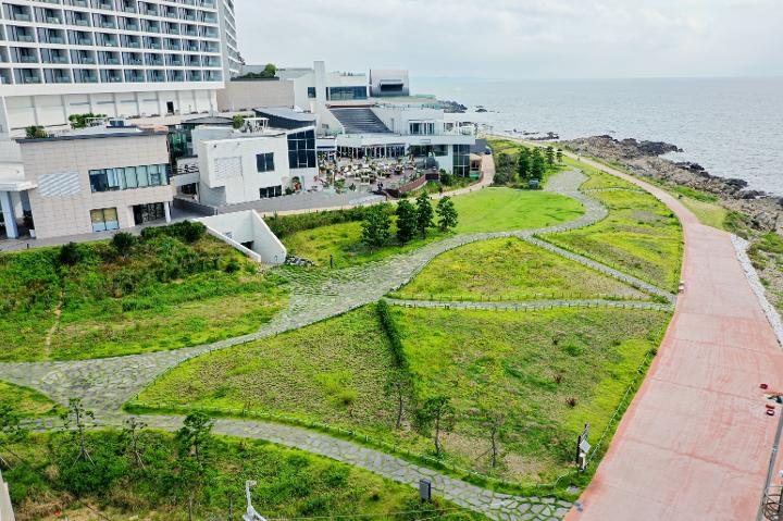 오시리아 해안산책로 전경